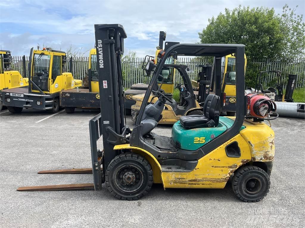 Komatsu FG25HT-16R Carrelli elevatori GPL