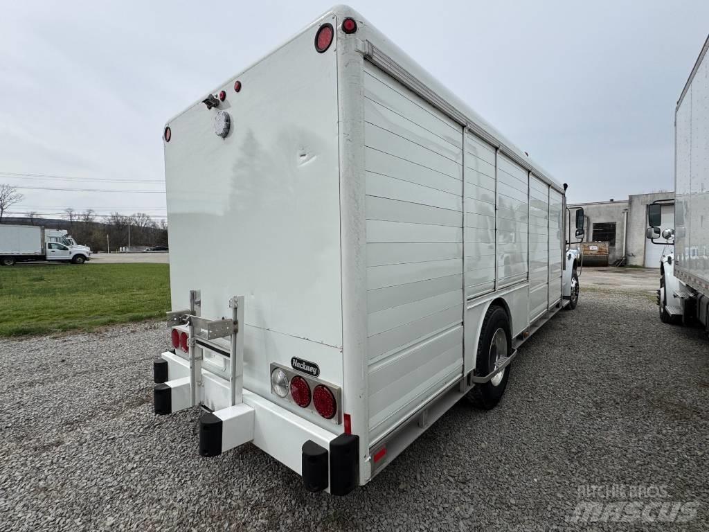 Freightliner M2 Camion per la consegna bevande