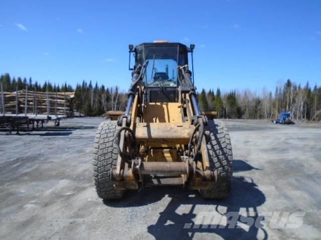 CAT IT 28 F Pale gommate