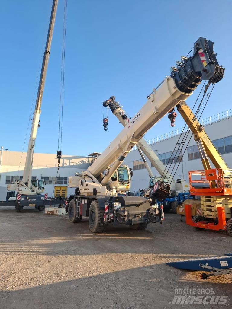 Terex RT1080L Gru per terreni difficili