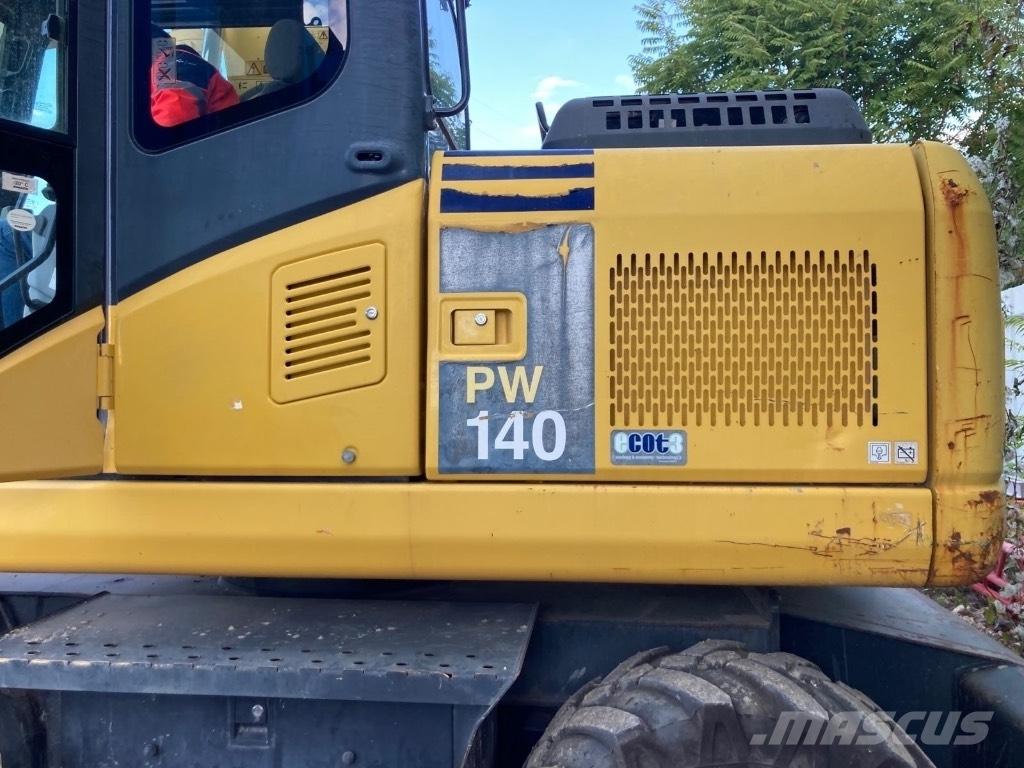 Komatsu PW 140-7 Escavatori gommati