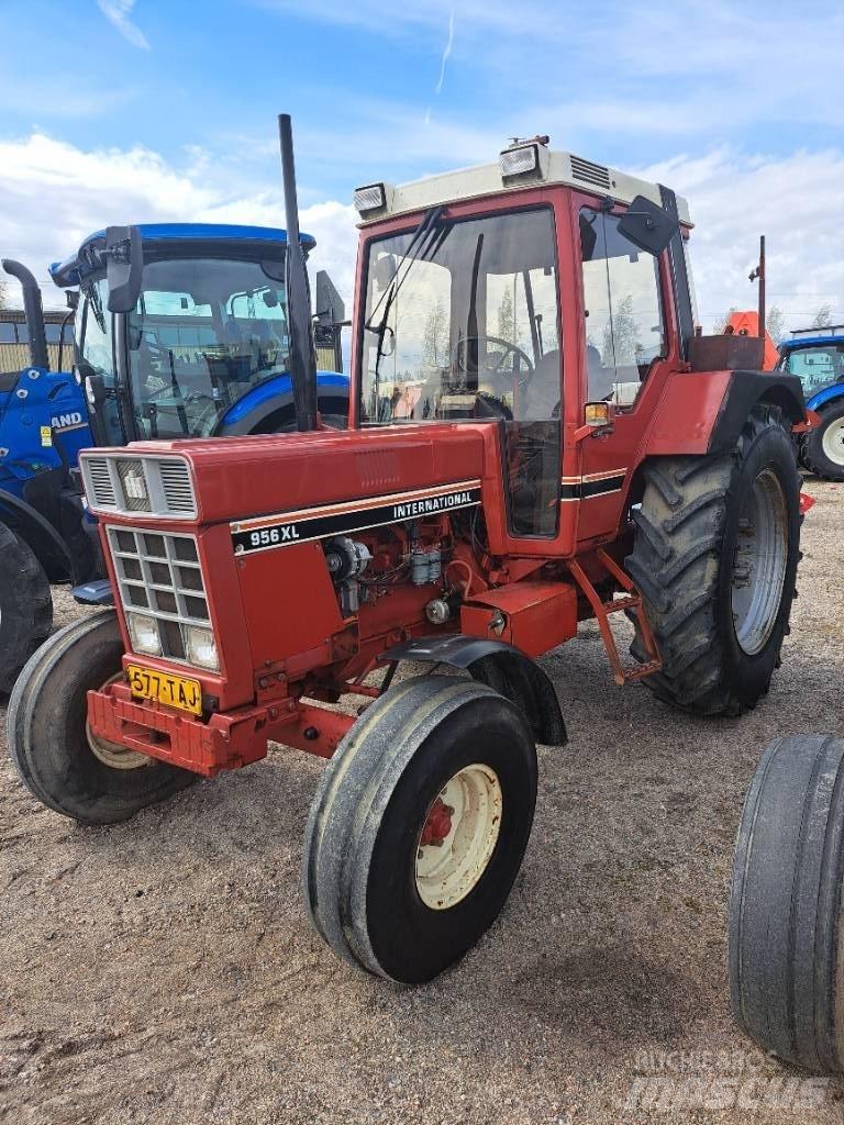 International 956XL Trattori