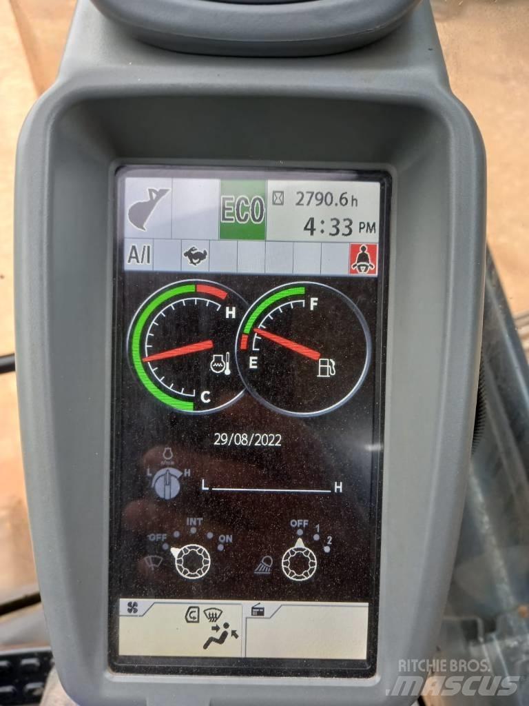 DEERE 210G Escavatori cingolati