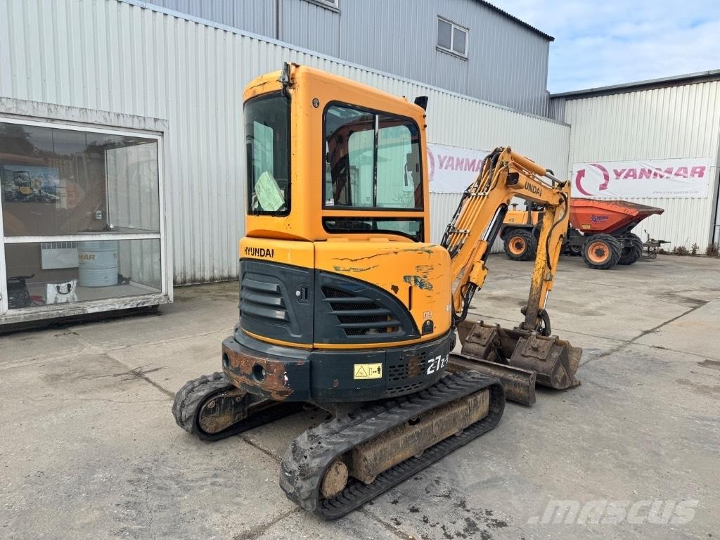 Hyundai ROBEx 27-9 Miniescavatori
