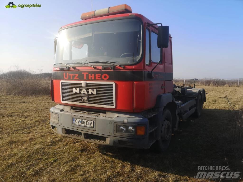 MAN F2001 Camion con gancio di sollevamento
