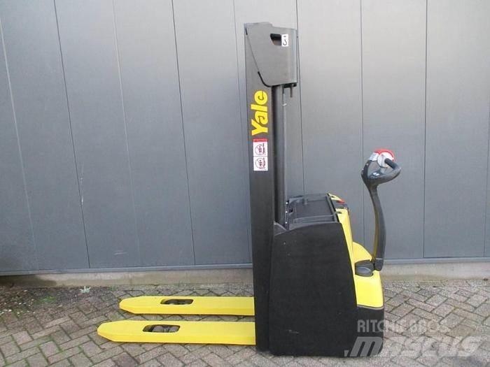 Yale MS 16 Transpallet uomo a terra