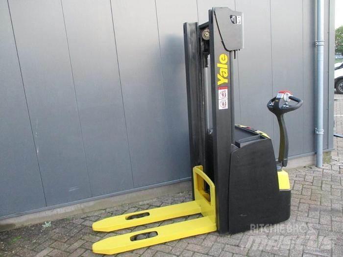 Yale MS 16 Transpallet uomo a terra