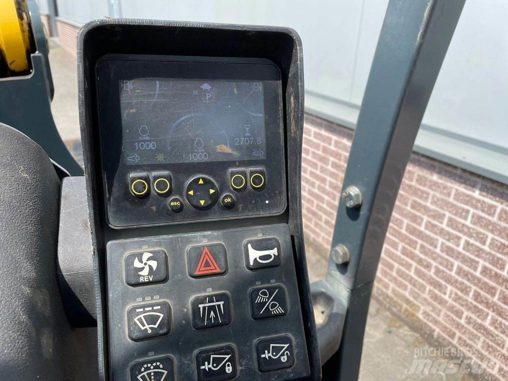 Gehl AL650 Pale gommate