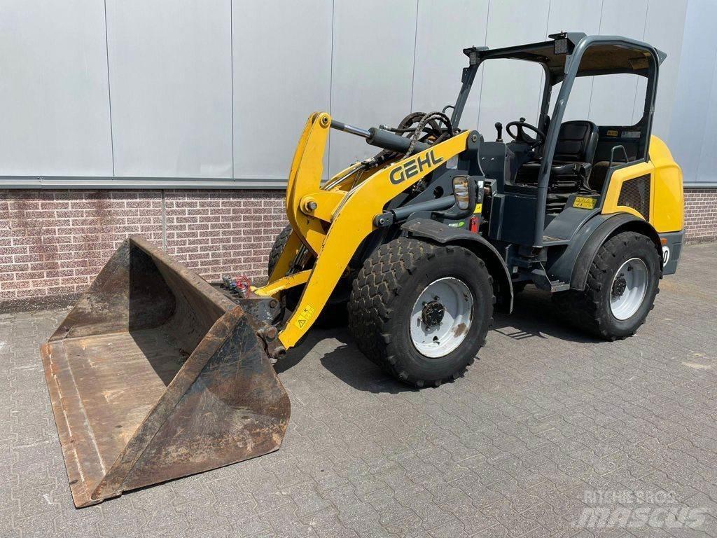 Gehl AL650 Pale gommate