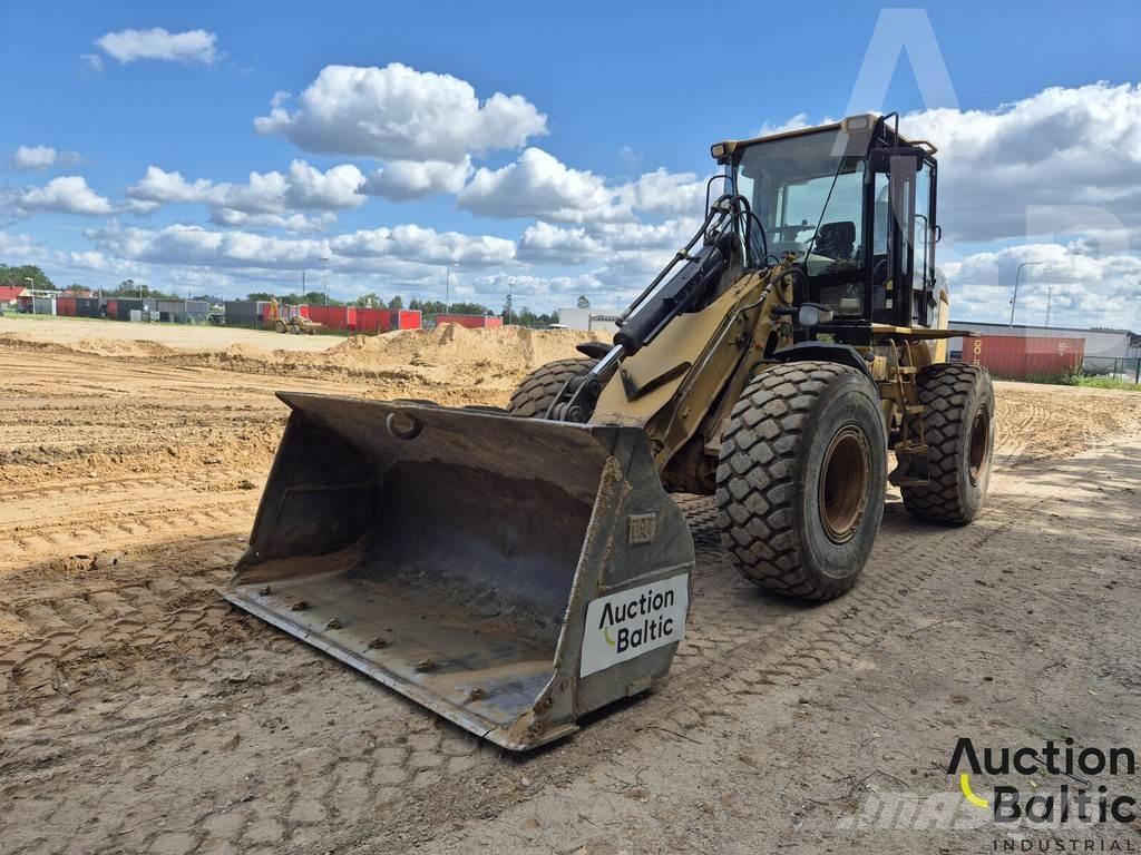 CAT 930 H Pale gommate