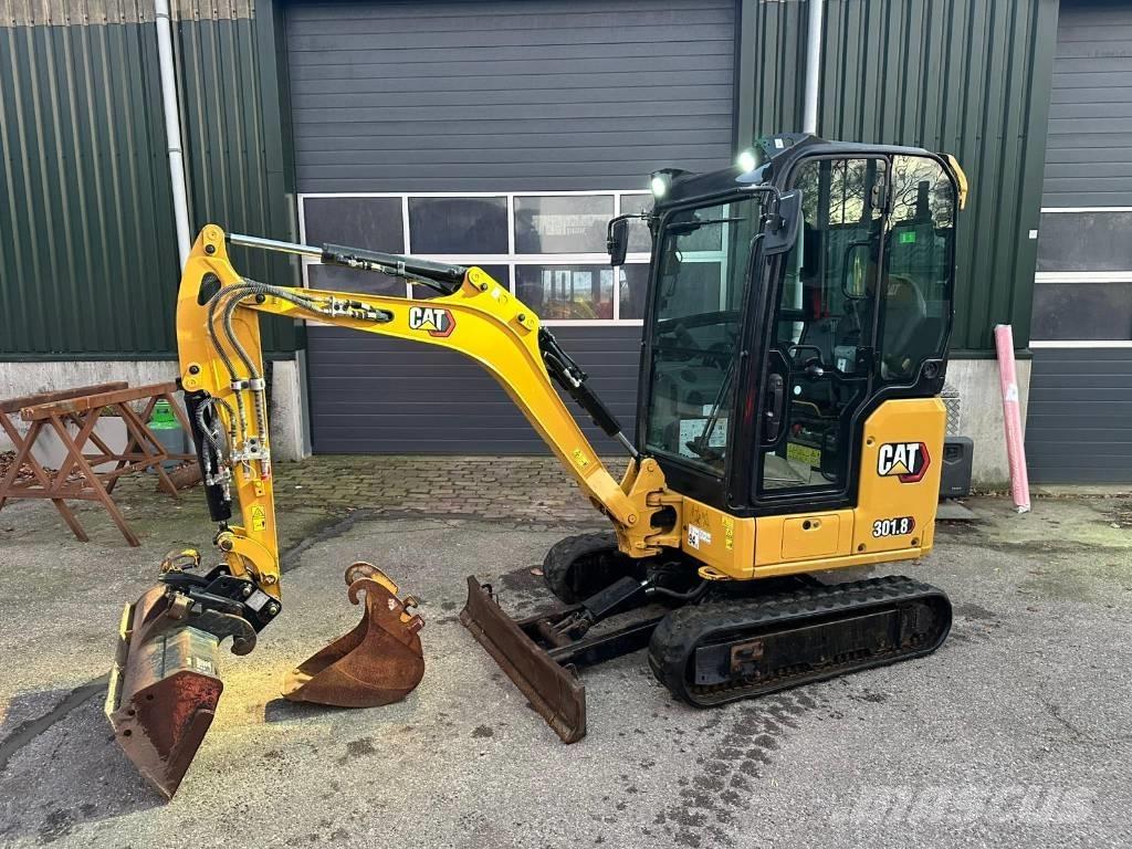 CAT 301.8 Miniescavatori