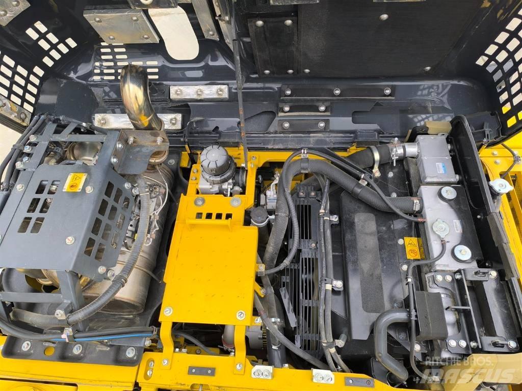 Komatsu HB 215 LC-3 Escavatori cingolati