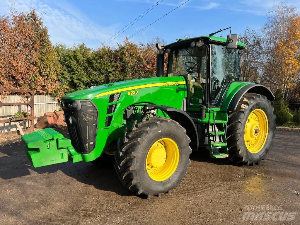 John Deere 8230 Trattori