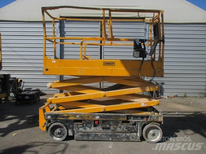 Haulotte Compact 8 Piattaforme a pantografo