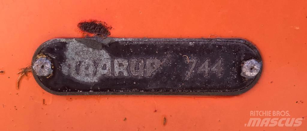 Taarup 744 Ranghinatori