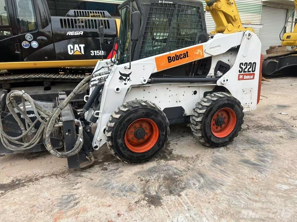 Bobcat S 220 Mini Pale Gommate