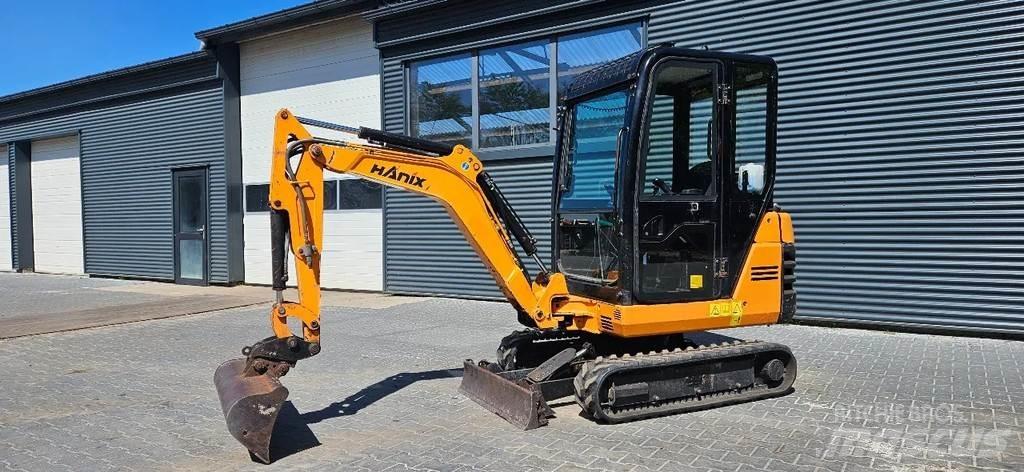 Hanix H 17D Miniescavatori