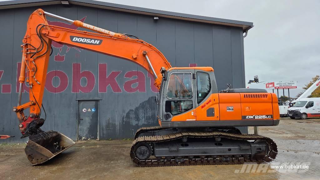 Doosan DX 225 LC Escavatori cingolati