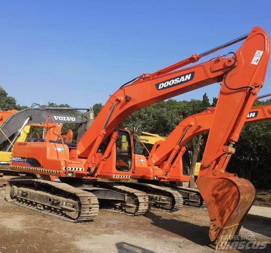 Doosan DH 220 Escavatori cingolati