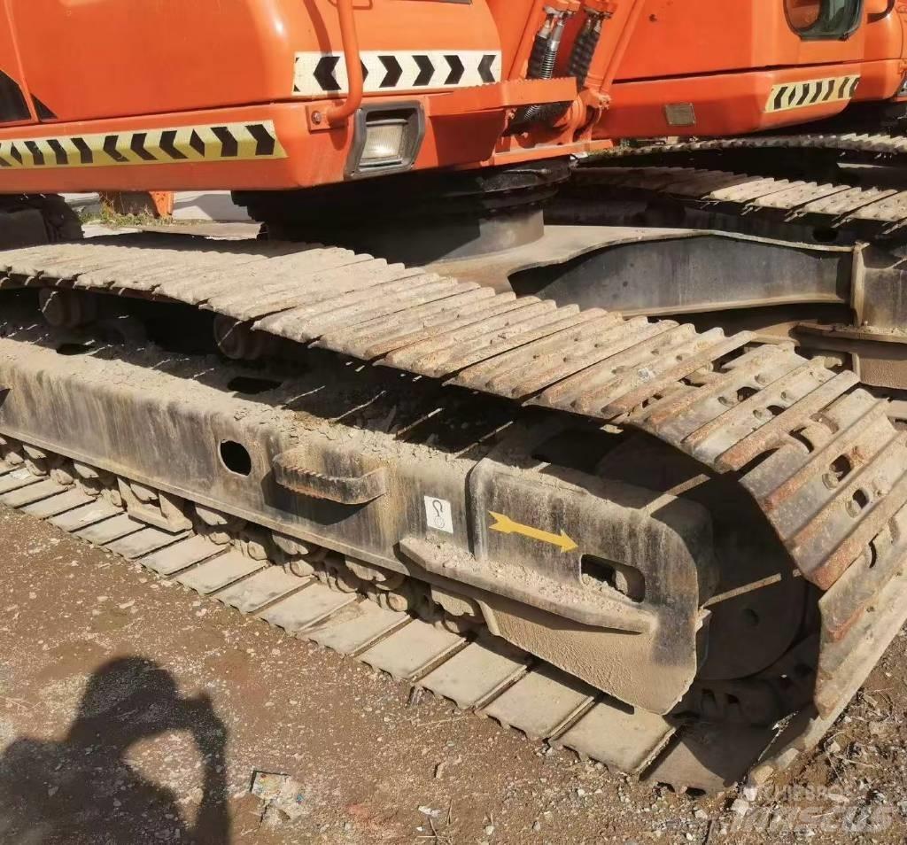 Doosan DH 220 Escavatori cingolati