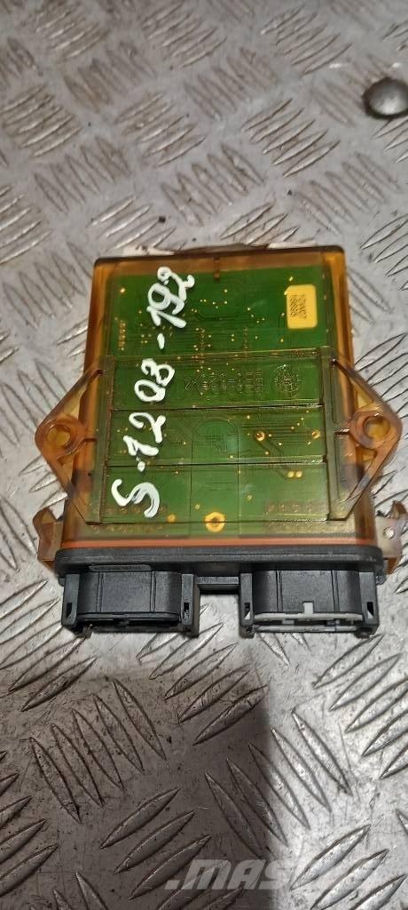 Scania 94 D.    QM1136 Componenti elettroniche