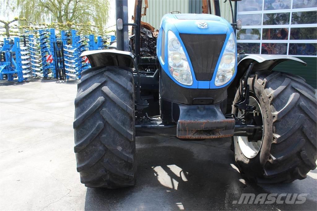 New Holland T7030 Trattori