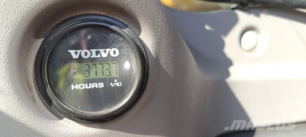 Volvo ECR235EL Escavatori cingolati