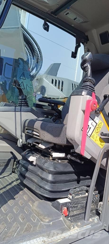 Volvo ECR235EL Escavatori cingolati