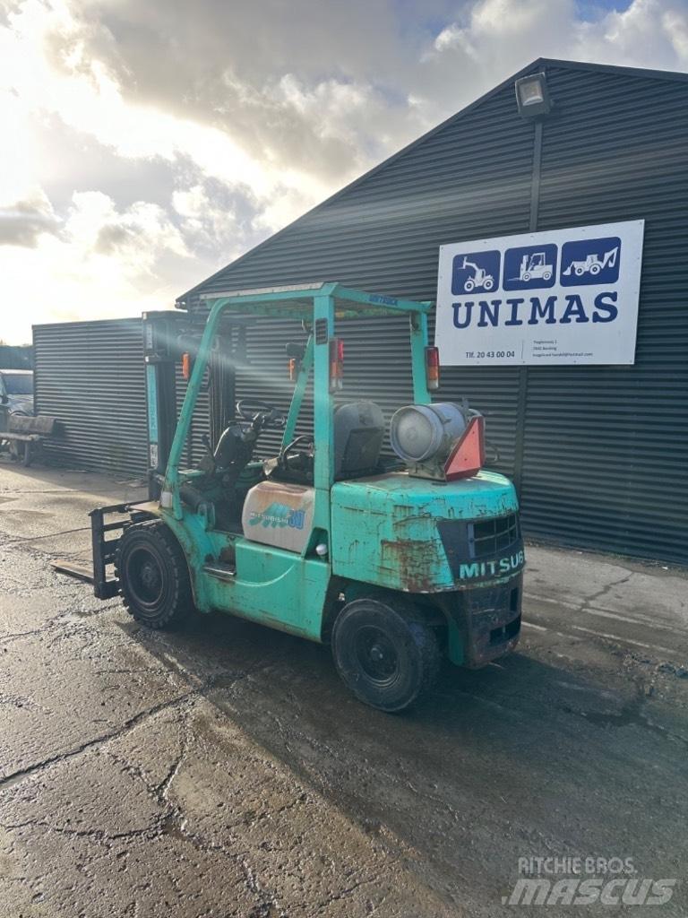 Mitsubishi FG 30 Carrelli elevatori GPL