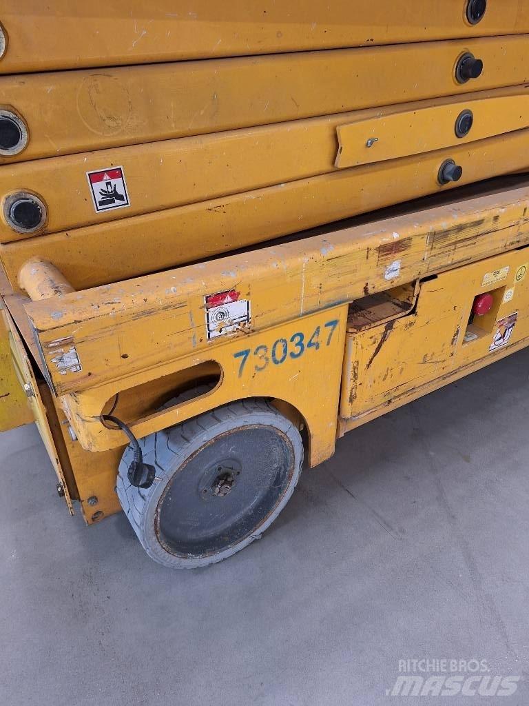 Haulotte Compact 12 Piattaforme a pantografo