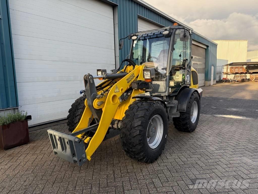 Wacker WL52 Pale gommate