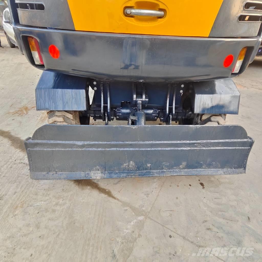 Hyundai R60W Escavatori gommati