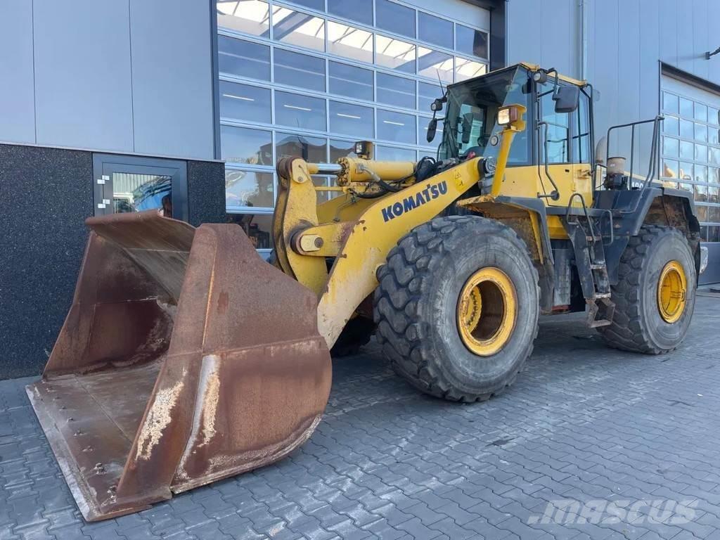 Komatsu WA480-6 Pale gommate