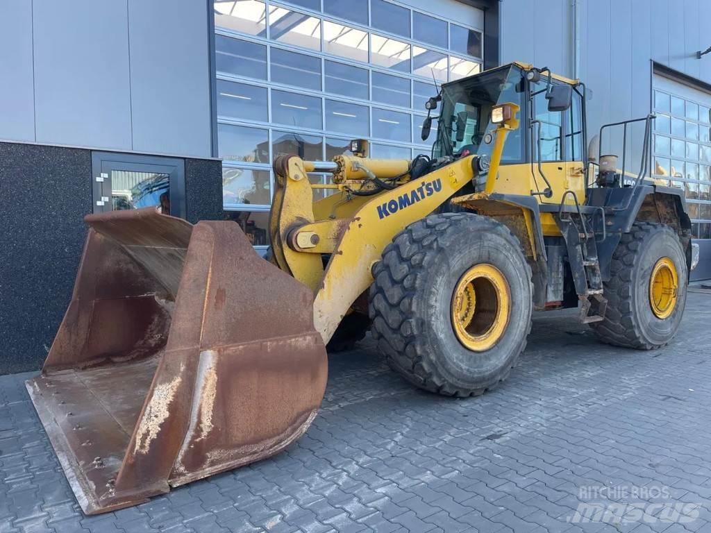 Komatsu WA480-6 Pale gommate