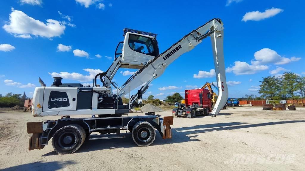 Liebherr LH 30 M Movimentazione rifiuti
