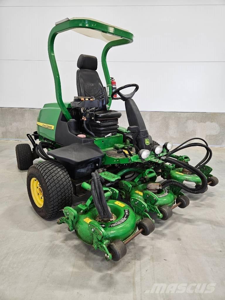 John Deere 8800 Trattorini tagliaerba