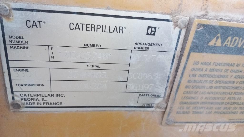 CAT 963 Pale cingolate
