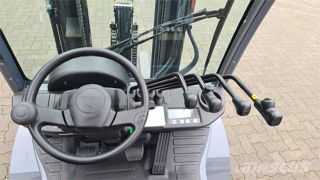 Toyota 02-8FGF25 Carrelli elevatori GPL