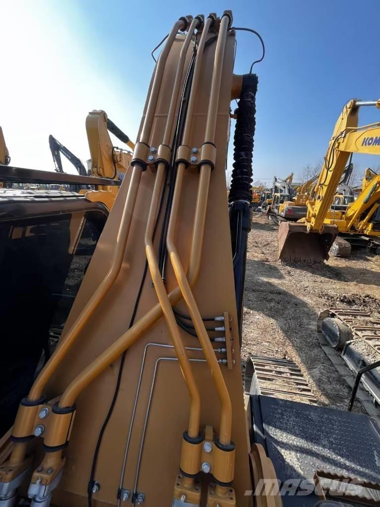 CAT 330 D2 Escavatori cingolati