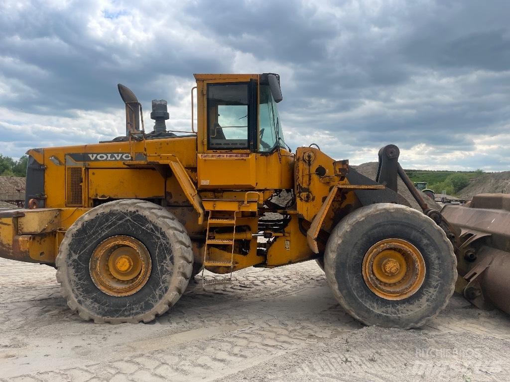Volvo L 180 C Pale gommate