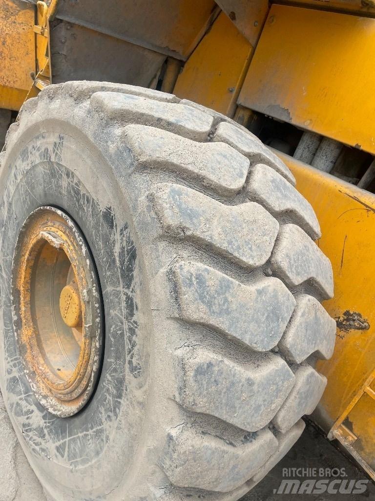 Volvo L 180 C Pale gommate