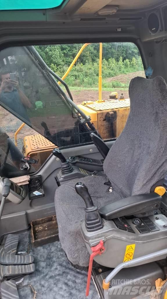 Volvo EC210B Escavatori cingolati