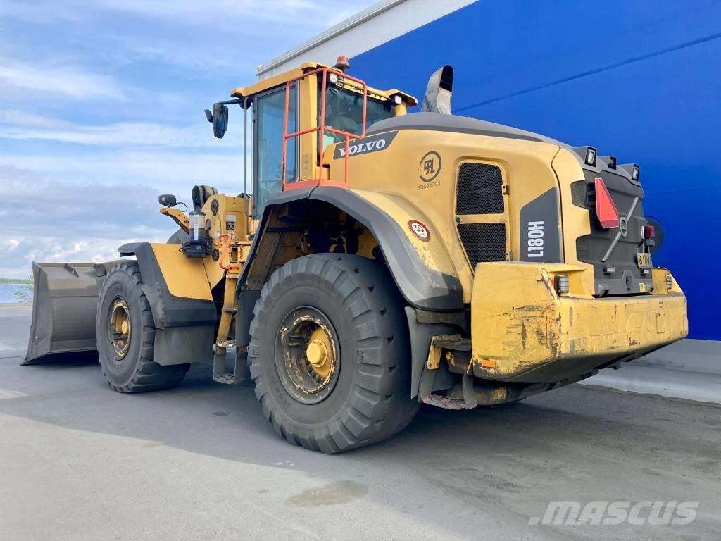 Volvo L 180 H Pale gommate