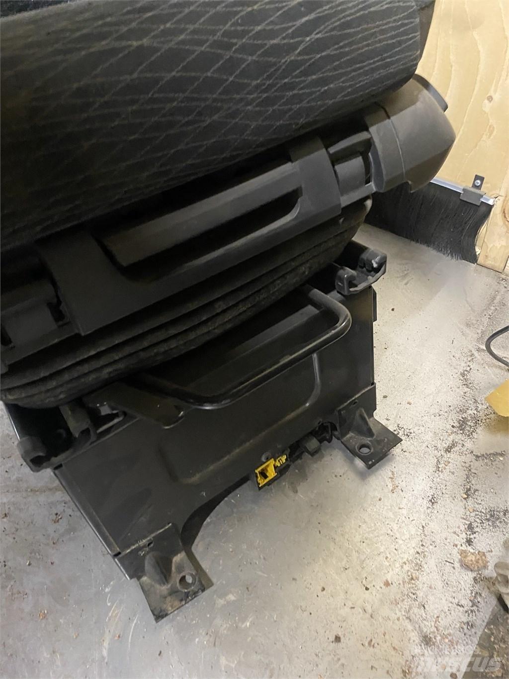 Mercedes-Benz Actros Cabine e interni