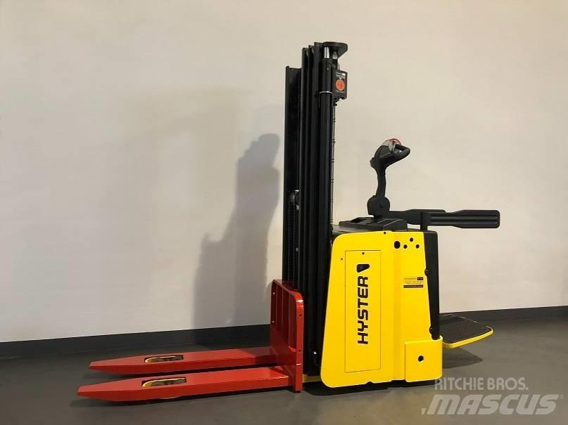 Hyster S1.5S ADV+ Transpallet uomo a terra