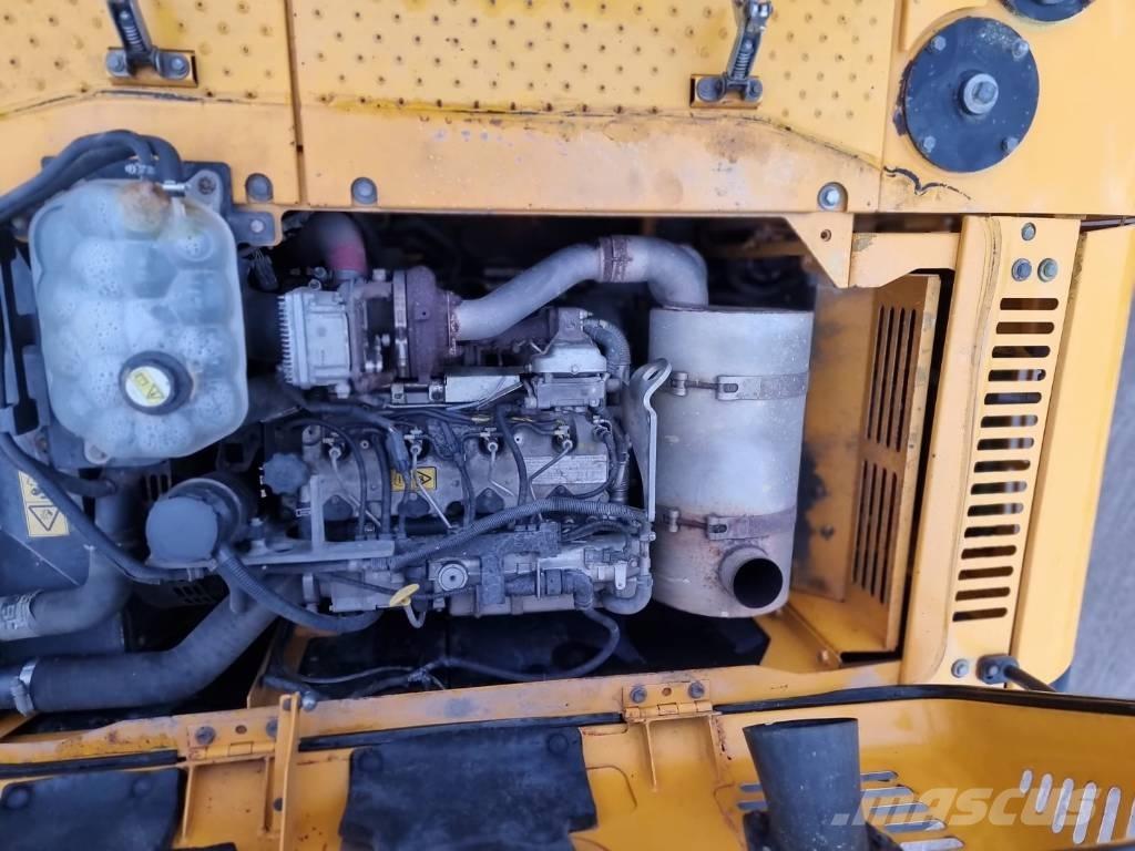 JCB JS 220 LC Escavatori cingolati