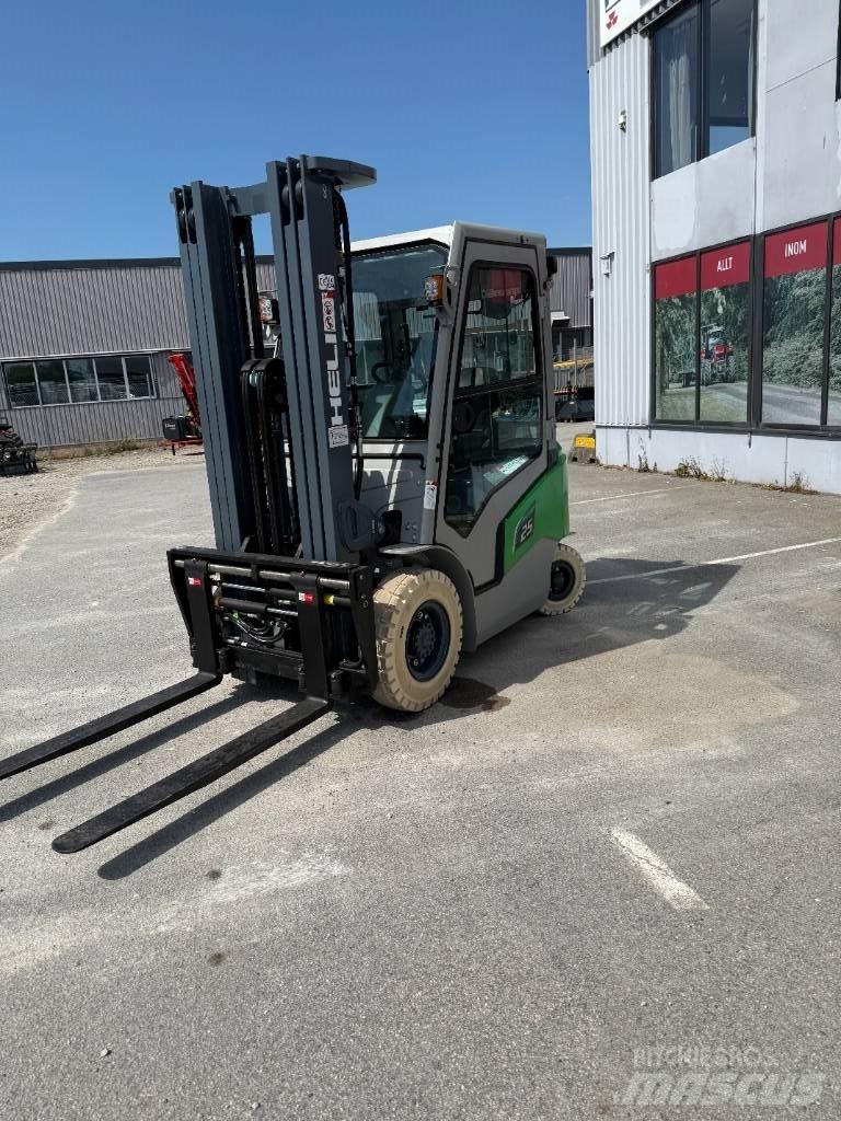 Heli 25 Carrelli elevatori elettrici