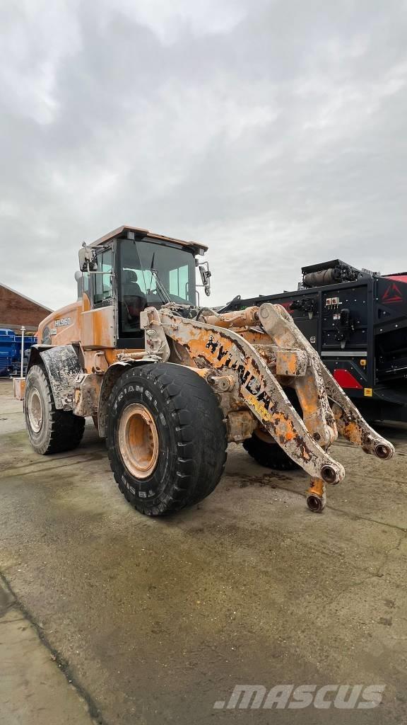 Hyundai HL 960 Pale gommate