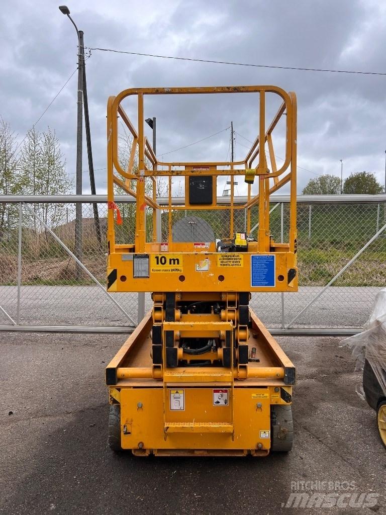 Haulotte Compact 12 Piattaforme a pantografo