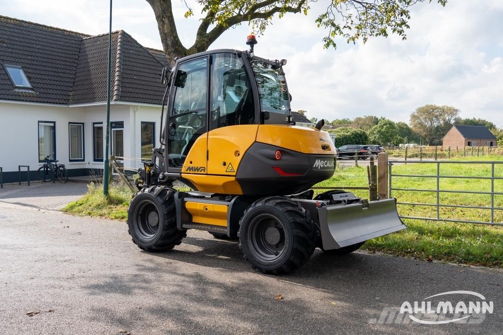 Mecalac 7 MWR Engcon Escavatori gommati